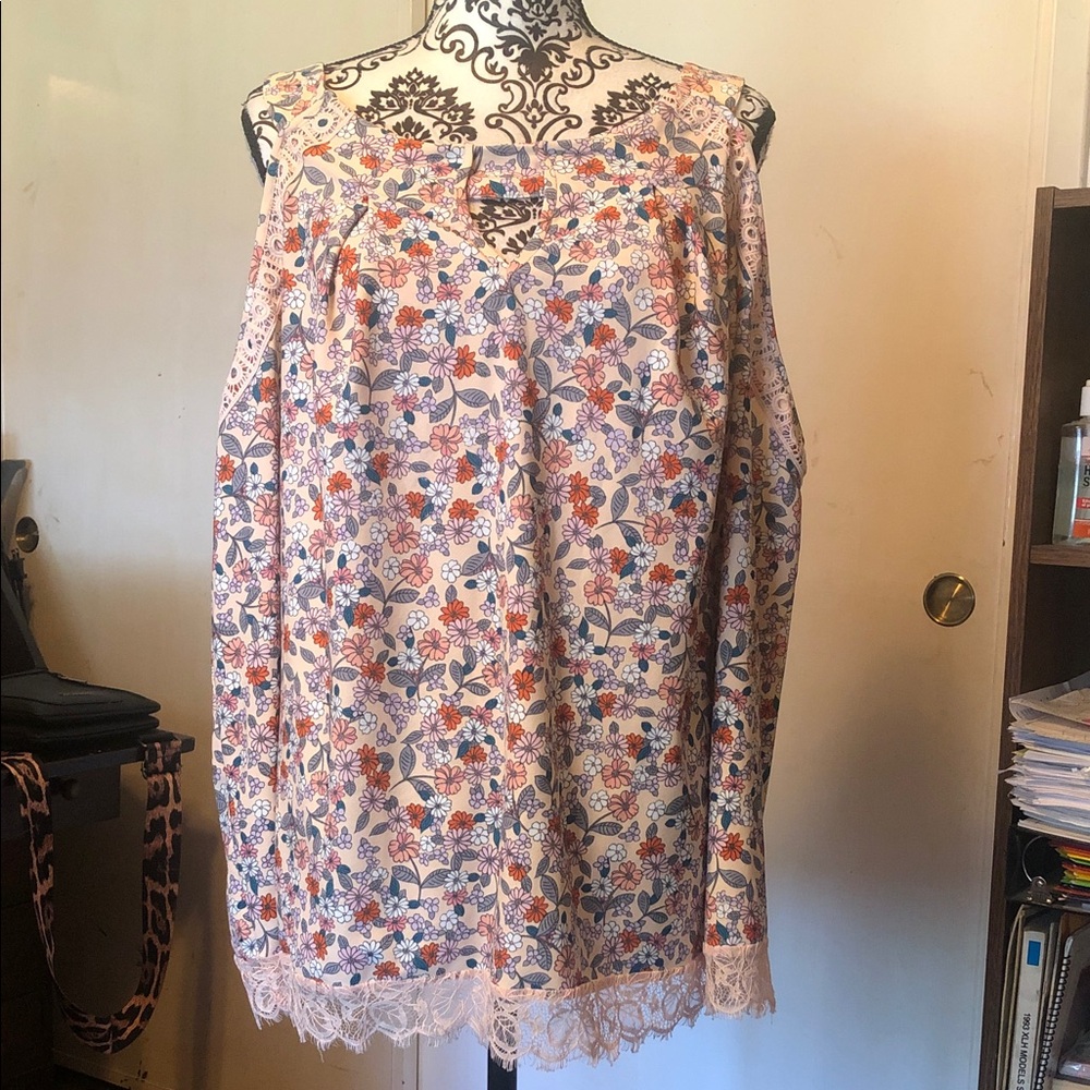 Floral Sleeveless Top with Lace Trim